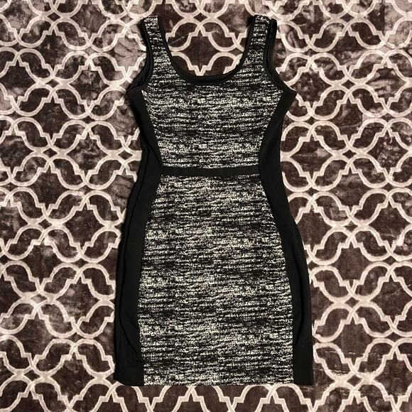 Banana Republic Sheath Dress Women's 4P Petite Stretch Midi Black & Cream Sporty - Picture 9 of 10